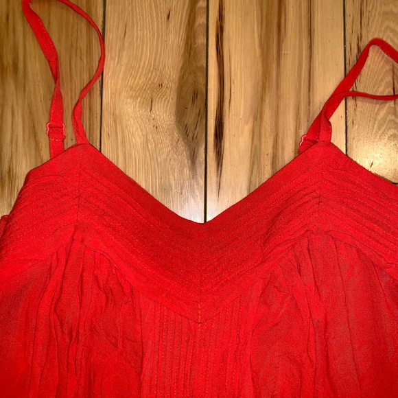 🌷5/$13 Express tank - Picture 2 of 5